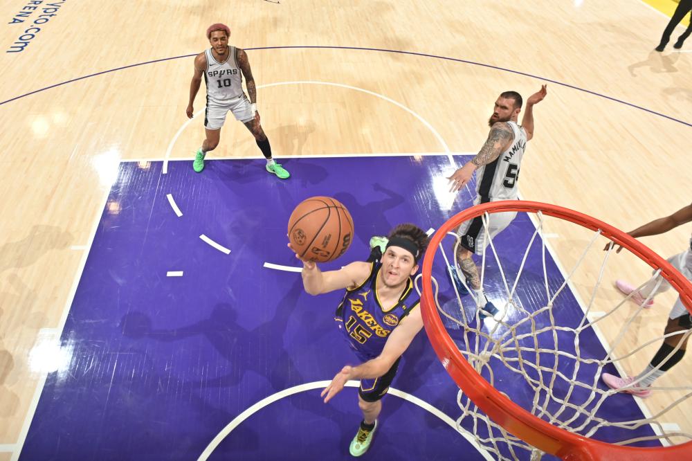 他们将近距 他们将近距