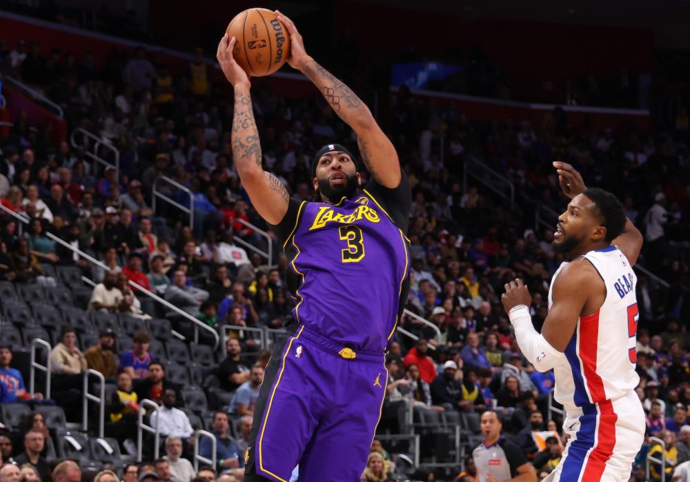 多球队深陷 多球队深陷